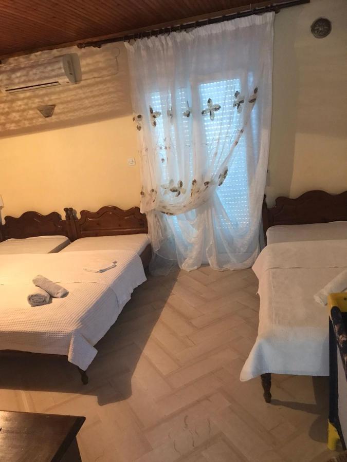 Angela - Zoi Rooms Skiathos-stad Buitenkant foto