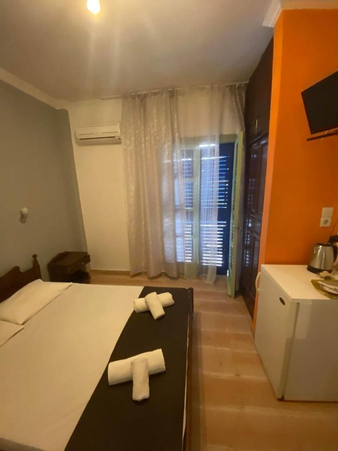Angela - Zoi Rooms Skiathos-stad Buitenkant foto
