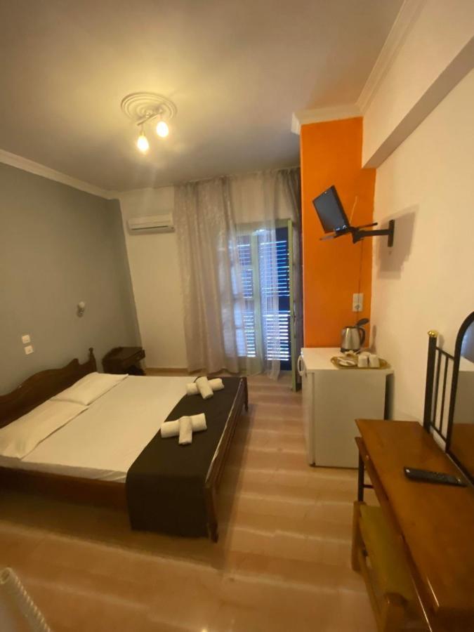 Angela - Zoi Rooms Skiathos-stad Buitenkant foto