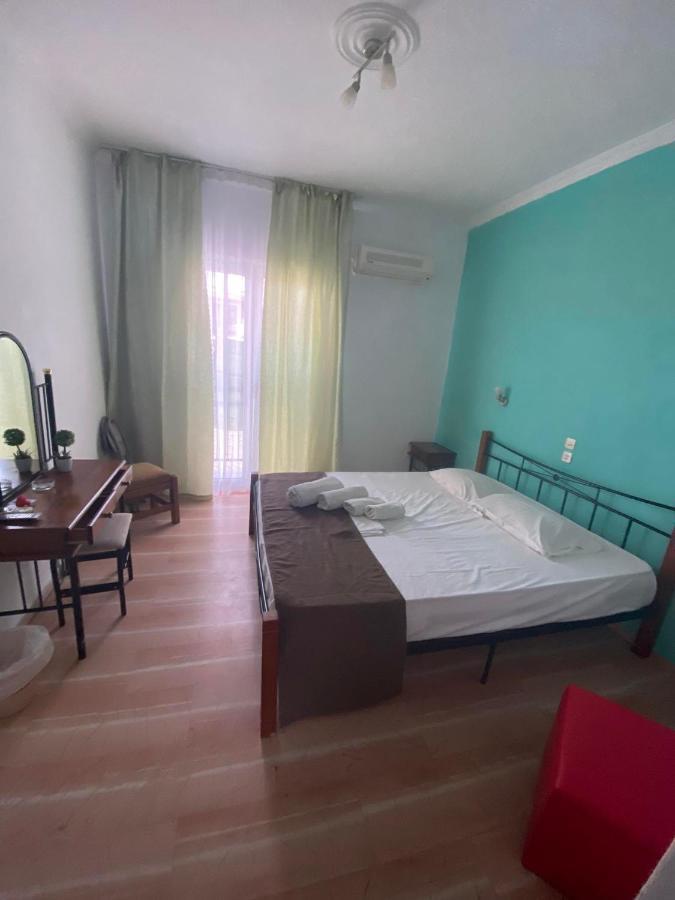 Angela - Zoi Rooms Skiathos-stad Buitenkant foto